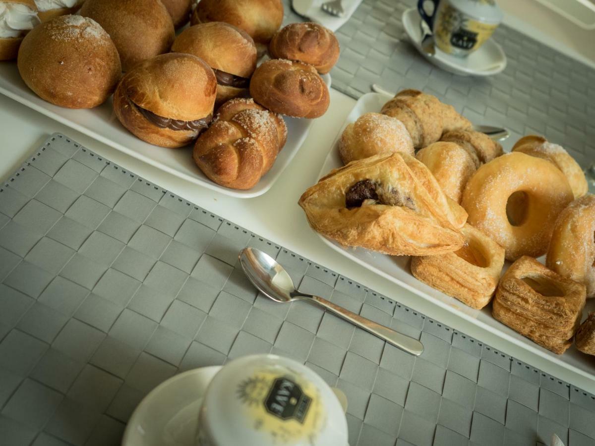 Ajde Rooms & Breakfast Трани Экстерьер фото